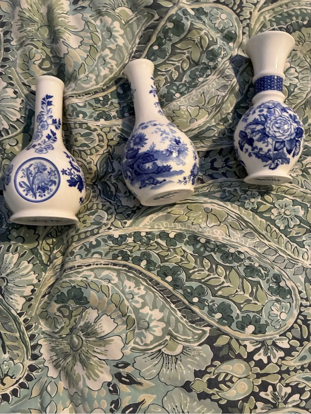 Spode L0906 Blue and White Floral Porcelain Bud Vase Trio- Classic Home Accent